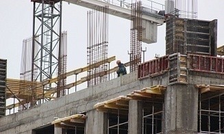 Квартир в Беларуси в этом году строят больше, но квадратных метров — меньше