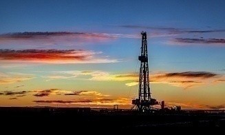 Почему крупнейшие инвестбанки США считают, что нефть в 2025 году подешевеет