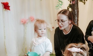 Минимум 12 рублей в час. Сколько сейчас стоит няня в Минске