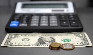 Вырастет ли доллар до трех рублей, а биткоин — до $70 тыс. Прогноз по валютам и крипте на август
