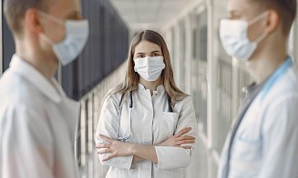 Как будут работать поликлиники и больницы во время длинных выходных 