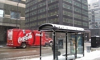 Coca-Cola отозвала из продажи в Европе часть своих напитков. Что произошло?