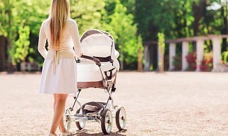 В Беларуси пособие по уходу за ребенком до трех лет привяжут к реальному доходу родителей