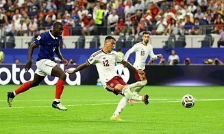 Испания вышла в финал ЧМ, а FIFA уже продает газон с матча за титул