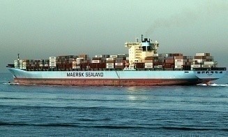 Maersk отказалась от возобновления перевозок грузов через Красное море