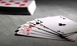 Белорус выиграл в покер $669 тыс. Итоговый приз может превысить $1 млн