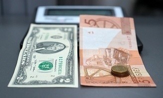 Доллар подорожал до максимума за 11 месяцев