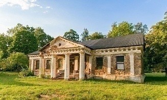 В Беларуси на аукцион выставили уникальную усадьбу эпохи классицизма