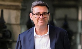 Новым премьер-министром Великобритании стал Энди Бернэм