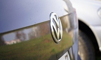 Концерн Volkswagen ухудшил свой годовой прогноз из-за Porsche