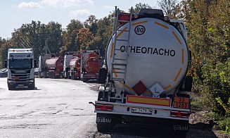 Петербургская биржа ограничила рост цен на белорусский бензин