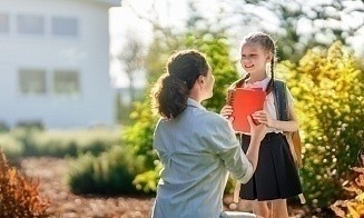 Как отпроситься с работы к ребенку на линейку: советует Минтруда