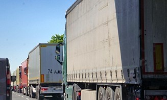 В России за нарушения  хотят задерживать фуры иностранных перевозчиков