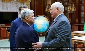 В Беларусь может снова приехать спецпосланник США Джон Коул