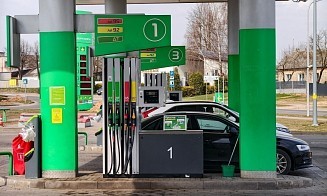 «Белнефтехим» — о ситуации на топливном рынке, влиянии электромобилей и ценах на заправках