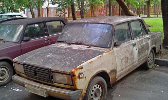 Минские власти планируют очистить дворы от автохлама до конца сентября