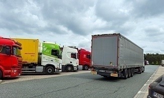 Литва хочет открыть границу для застрявших в Беларуси фур