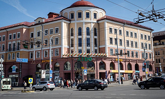 Бизнесмен Фенюк скупает площади в «Метрополе» ради роста арендной прибыли