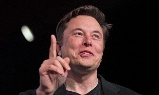 Совет директоров Tesla предложил выплатить Маску почти $1 трлн, но есть условия
