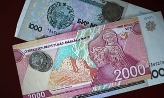 Два платежных сервиса Узбекистана остановили переводы за границу, в том числе в Беларусь