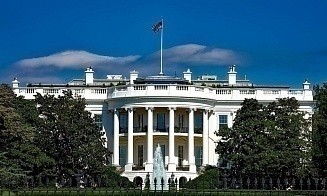 Трамп перенес срок введения торговых пошлин еще на три недели