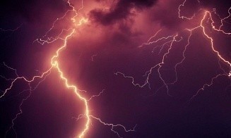 Грозы и ливни. Синоптики объявили оранжевый уровень опасности на 23 июня