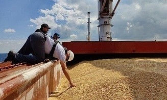 Из порта Одессы вышло еще одно судно с зерном по временному коридору